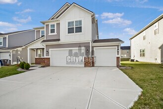 7316 Sayers Rd in Indianapolis, IN - Foto de edificio - Building Photo