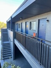 5860 22nd Ave N in St. Petersburg, FL - Building Photo - Building Photo