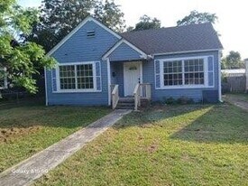 1109 N 18th St in Orange, TX - Building Photo