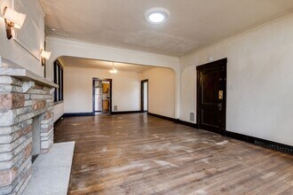 609 E Warrington Ave, Unit Apt. 1 in Pittsburgh, PA - Building Photo - Building Photo
