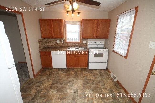5104 SW 9th St in Des Moines, IA - Building Photo - Building Photo