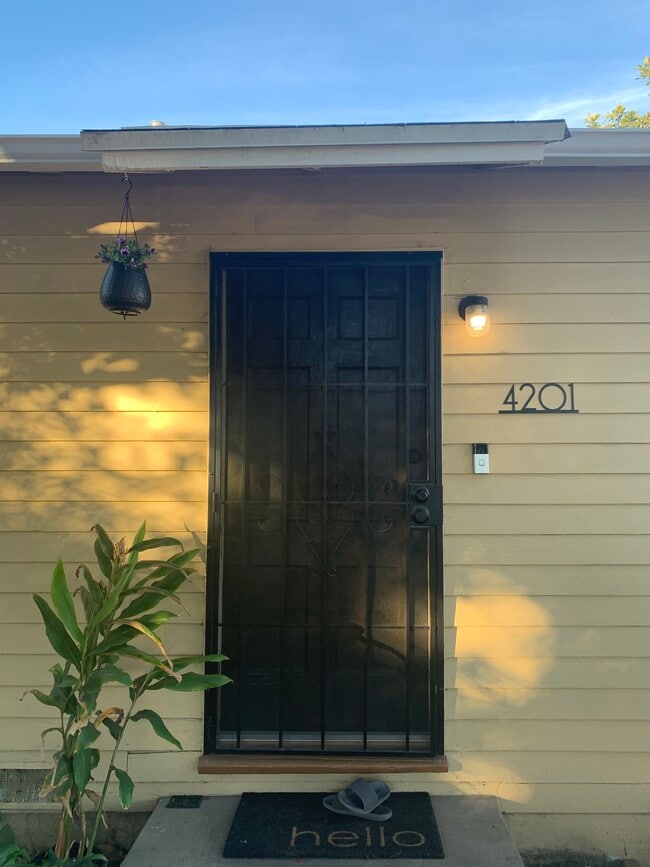 4201 W 159th St in Lawndale, CA - Building Photo - Building Photo