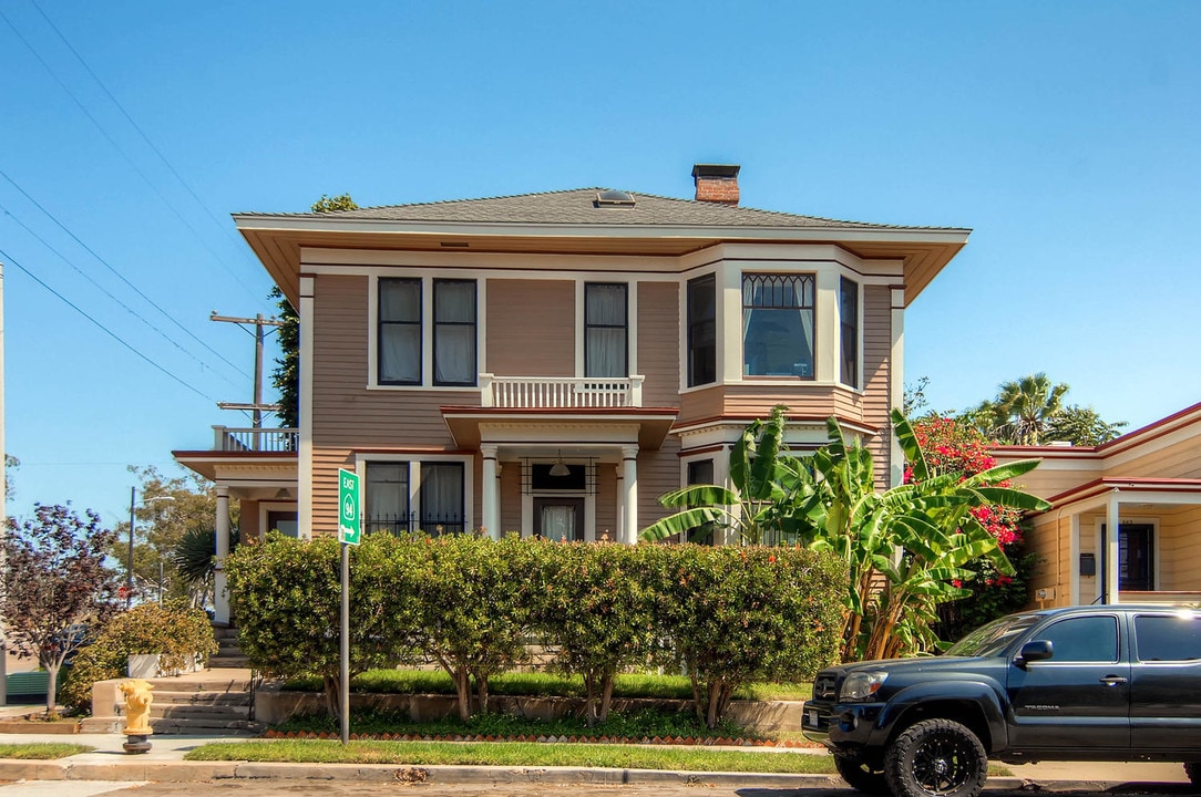 663-669 21st St in San Diego, CA - Building Photo