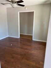 410 Thistlewood Dr in Austin, TX - Building Photo - Building Photo