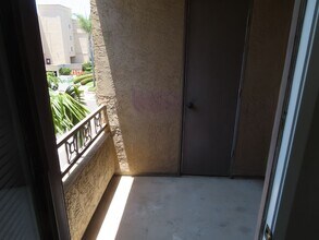 3550 Lebon Dr in San Diego, CA - Building Photo - Building Photo