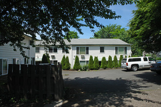 Buckman Court Apartments in Portland, OR - Building Photo - Building Photo