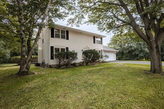 1936 South St in Geneva, IL - Building Photo - Building Photo