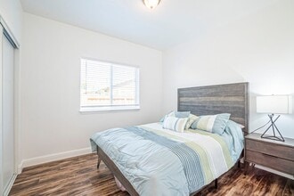 324 Wisconsin Ave in Sacramento, CA - Building Photo - Building Photo