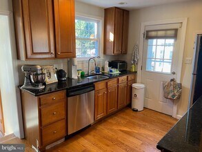 1524 Knox Rd in Wynnewood, PA - Building Photo - Building Photo