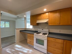 5460 Kester Ave, Unit 5460 in Sherman Oaks, CA - Foto de edificio - Building Photo