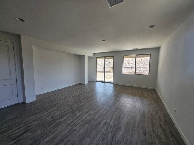 1410 Dutchman Trail in Bullhead City, AZ - Building Photo - Building Photo