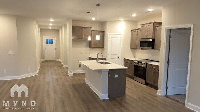 221 Pine Is Ave in Toney, AL - Building Photo - Building Photo