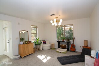 1052 Watt St in Reno, NV - Building Photo - Building Photo