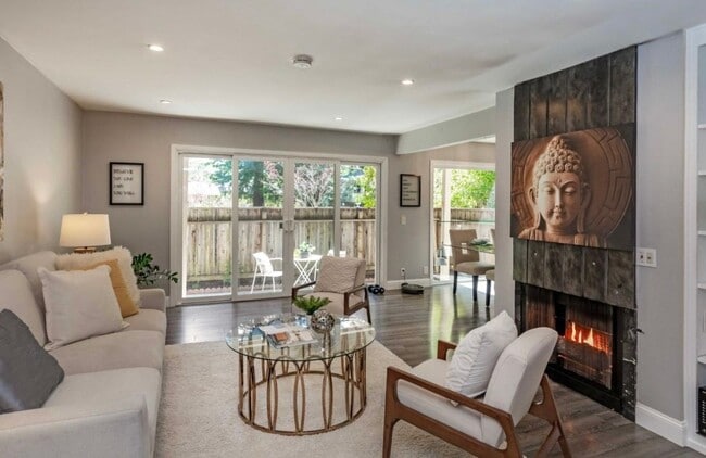 20720 4th St in Saratoga, CA - Building Photo - Building Photo