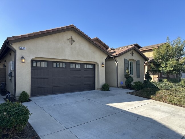 5617 Buckthorn Ct in Chino, CA - Building Photo - Building Photo