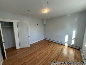 233 Lafayette St in Salem, MA - Building Photo - Building Photo