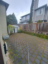 15607 NW Rondos Dr in Portland, OR - Building Photo - Building Photo