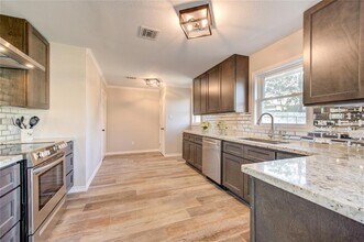 5306 Carew St in Houston, TX - Building Photo - Building Photo