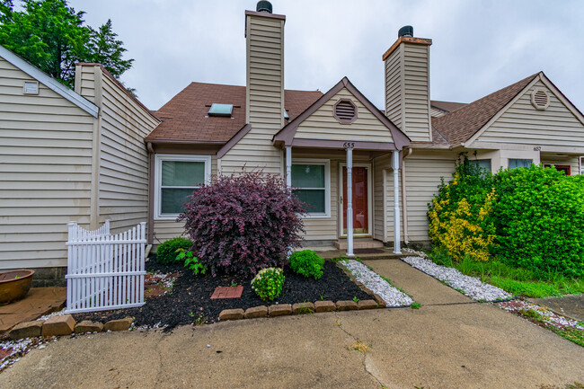 655 Biltmore Dr