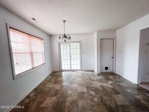 242 Smallwood Rd in Hubert, NC - Building Photo - Building Photo