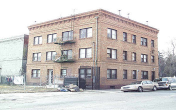 920 E Market St in Stockton, CA - Building Photo - Building Photo