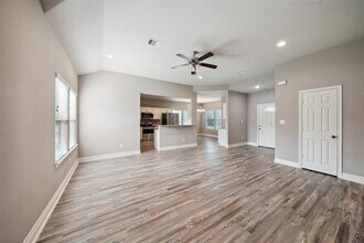 14103 Overstreet Dr in Willis, TX - Building Photo - Building Photo