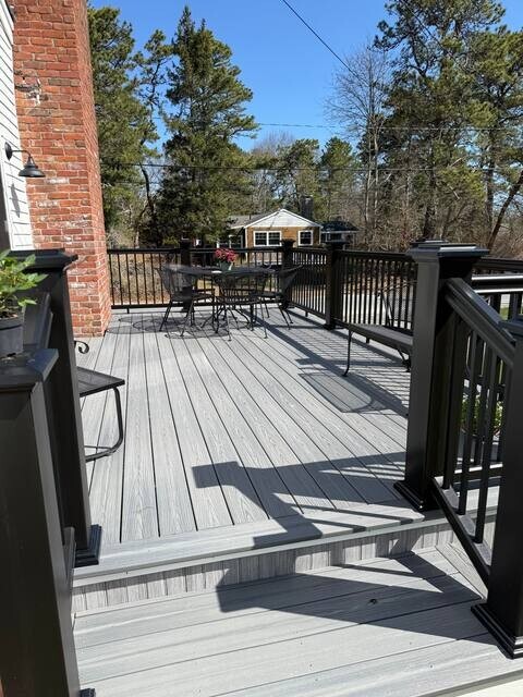 38 Wychunas Ave in Buzzards Bay, MA - Building Photo - Building Photo