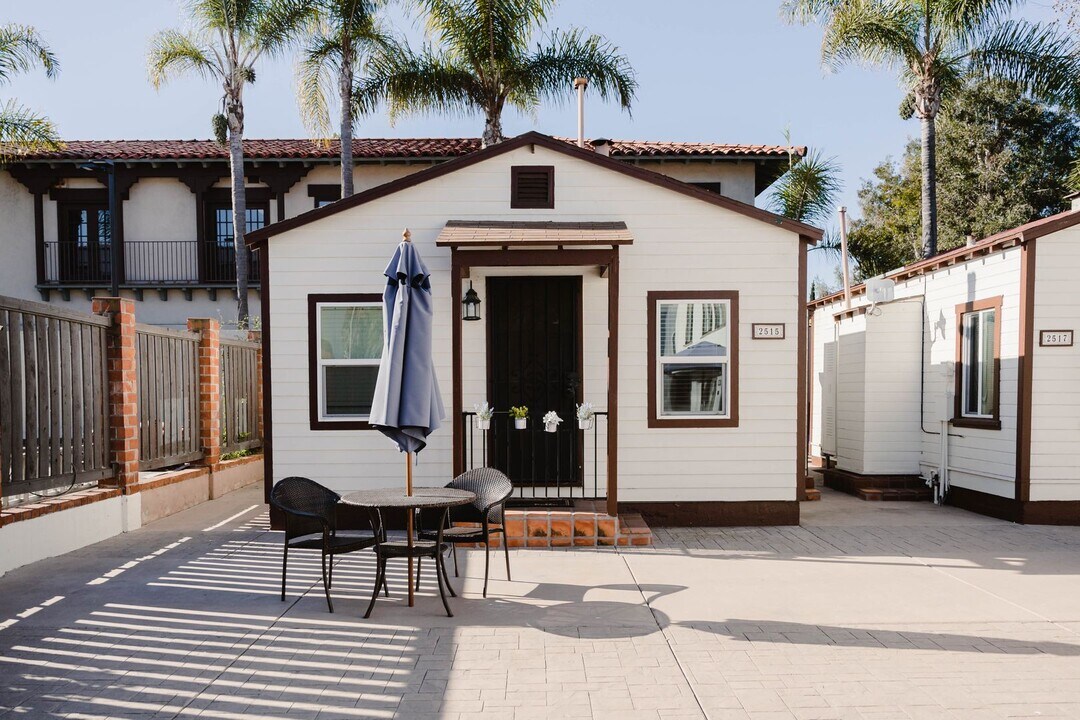 2517 Congress St in San Diego, CA - Building Photo