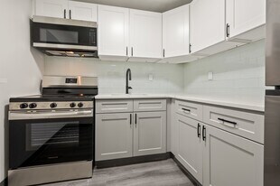 18 Signor St in East Hartford, CT - Building Photo