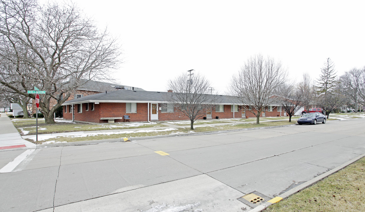 Collinson Avenue Apartments in Eastpointe, MI - Foto de edificio