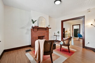 2241 1/2 Hawthorne Ave in Pittsburgh, PA - Building Photo