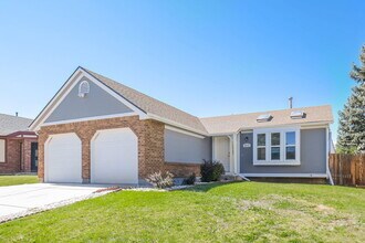 4557 Gibraltar Way in Denver, CO - Building Photo - Building Photo