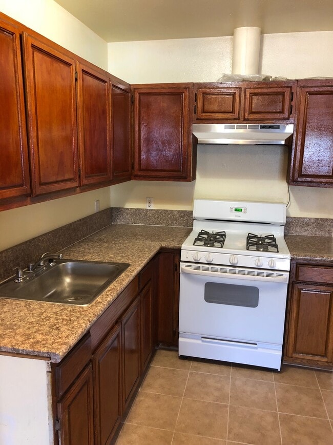 1827 N Avenue 53 in Los Angeles, CA - Building Photo - Building Photo