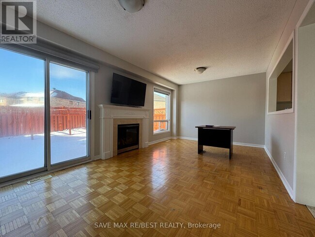 48 Zia Dodda Crescent in Brampton, ON - Building Photo - Building Photo