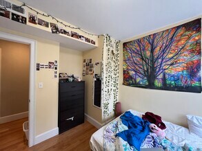 183 River St, Unit 2 in Cambridge, MA - Foto de edificio - Building Photo
