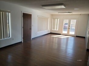 1491 W Thatcher Blvd in Safford, AZ - Foto de edificio - Building Photo