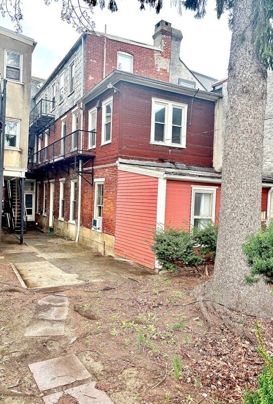 156 E Walnut St in Lancaster, PA - Building Photo - Building Photo