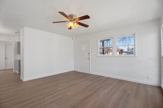 358 Anton Dr in San Antonio, TX - Building Photo - Building Photo