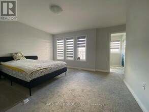 7377 Marvel Dr in Niagara Falls, ON - Building Photo - Building Photo