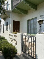 7505 Rosewood Ave, Unit 7505 Rosewood Ave in Los Angeles, CA - Building Photo