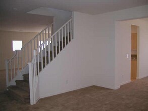 15710 N 172nd Ln in Surprise, AZ - Foto de edificio - Building Photo