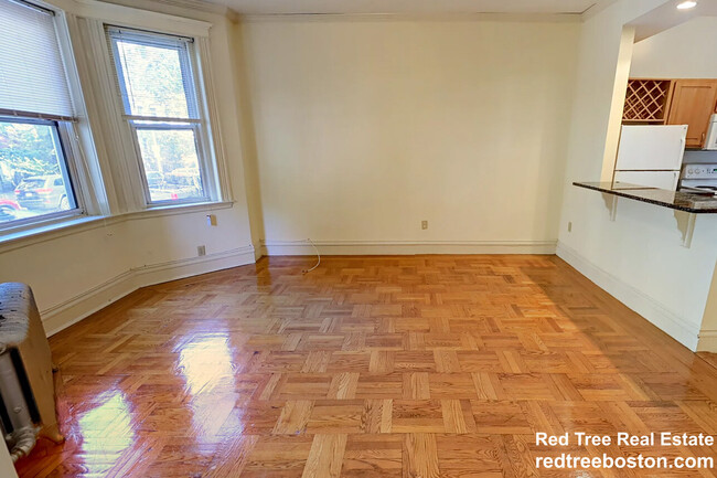 35 Queensberry St, Unit 1 in Boston, MA - Building Photo - Building Photo