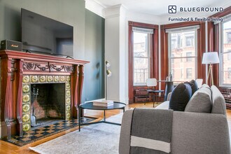 230 Newbury St in Boston, MA - Building Photo - Building Photo