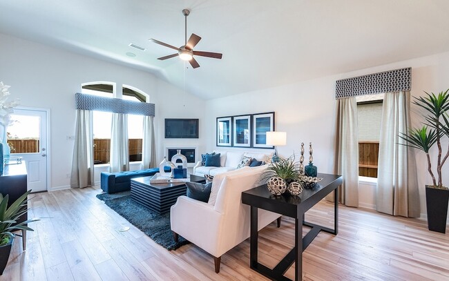 17204 Clover Dr in Celina, TX - Foto de edificio - Building Photo