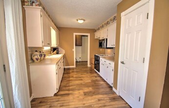 516 Warwick Dr in Muskogee, OK - Foto de edificio - Building Photo