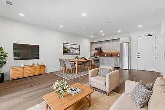 4315 S Congress Ave in Austin, TX - Building Photo - Building Photo