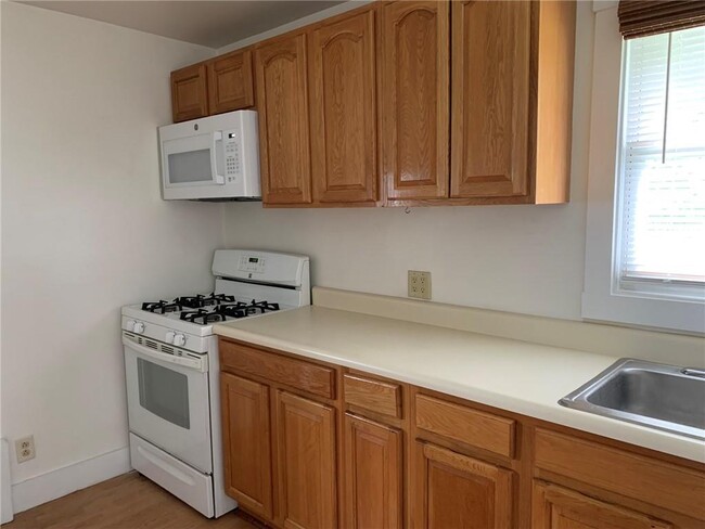 1704 Monroe Ave in Rochester, NY - Building Photo - Building Photo
