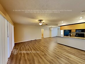 2019 SW Cranberry St in Port St. Lucie, FL - Foto de edificio - Building Photo