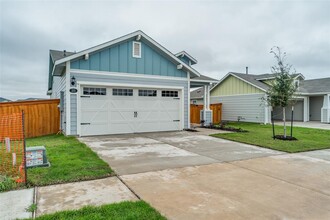 105 Shugart St in San Marcos, TX - Building Photo - Building Photo