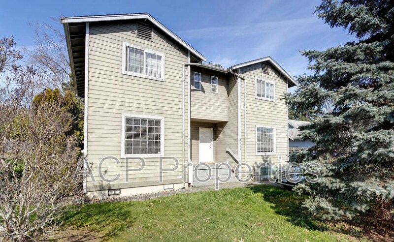 2111 Harris Ave in Bellingham, WA - Building Photo